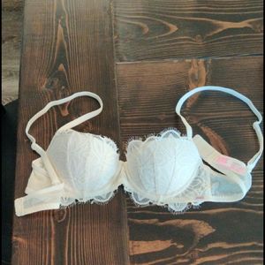 Victoria's Secret PINK white lace bra